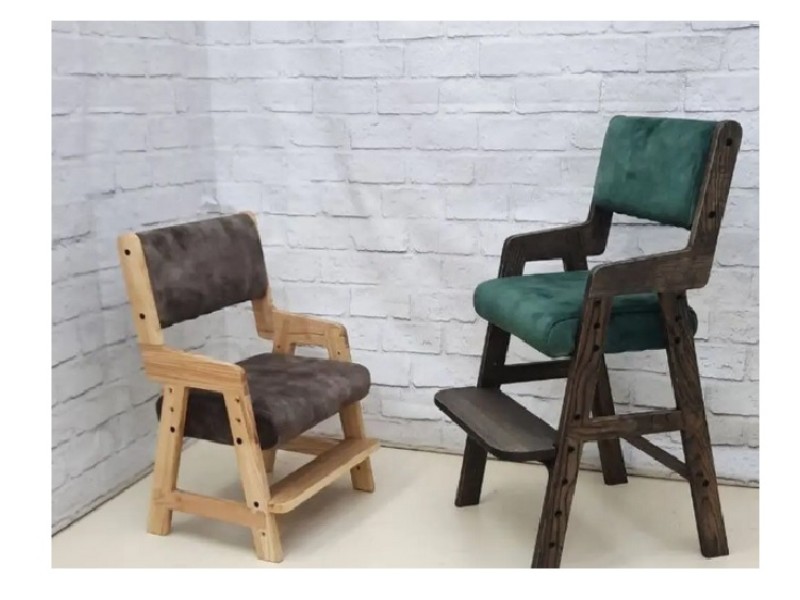 Child's adjustable chair