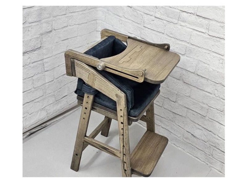 Growing transformer chair with soft insert