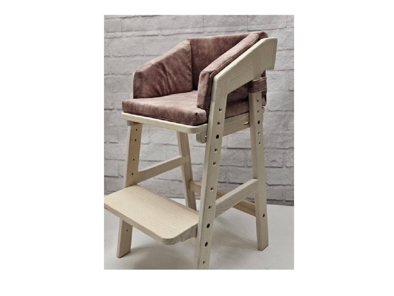 Growing ash chair (with a soft insert)