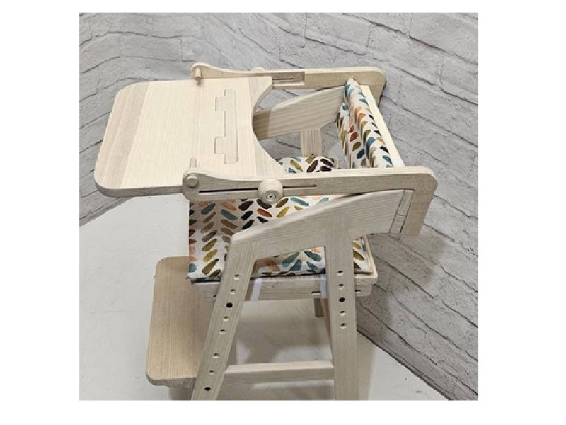 Growing transformer chair with a soft cushion